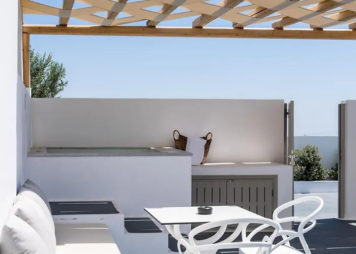 Symphony Suites Santorini